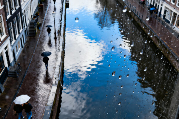Beelden van glibberend amsterdam trekken wereldwijd de aandacht