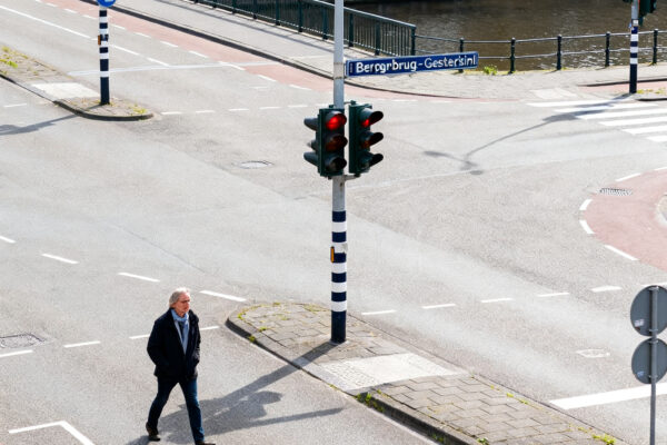 Verkeerslichten bij bergerbrug-geestersingel bieden uitkomst voor binnenstadbewoners