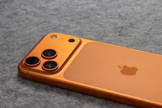 Concept van de iPhone 17 Air naast iPhone 16 en iPhone 15 Pro met focus op dun ontwerp en verschillen