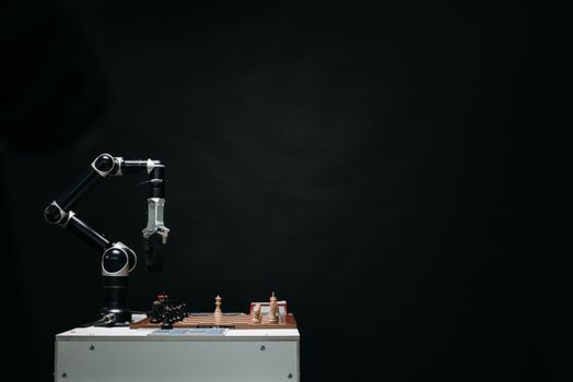 Persoon bekijkt AI-gegenereerde nieuwssamenvattingen op smartphone en laptop in 2026